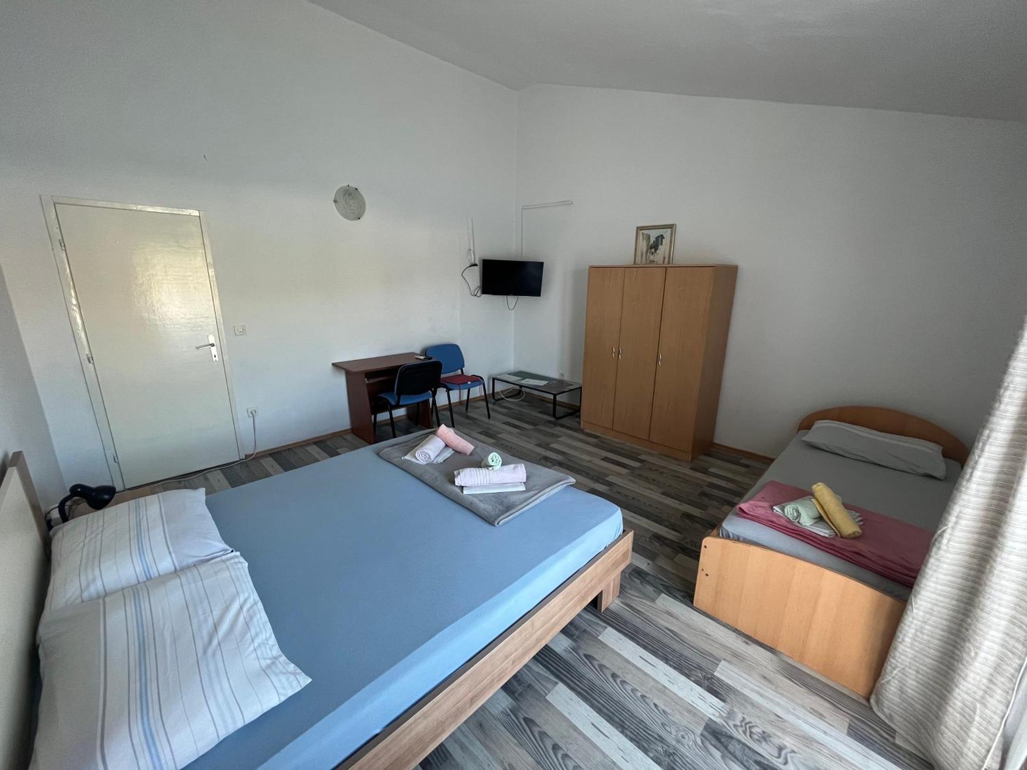 Apartments Peronja Jelsa Seafront Luaran gambar