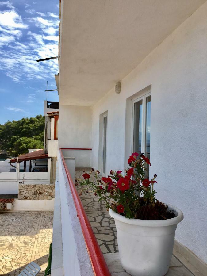 Apartments Peronja Jelsa Seafront Luaran gambar